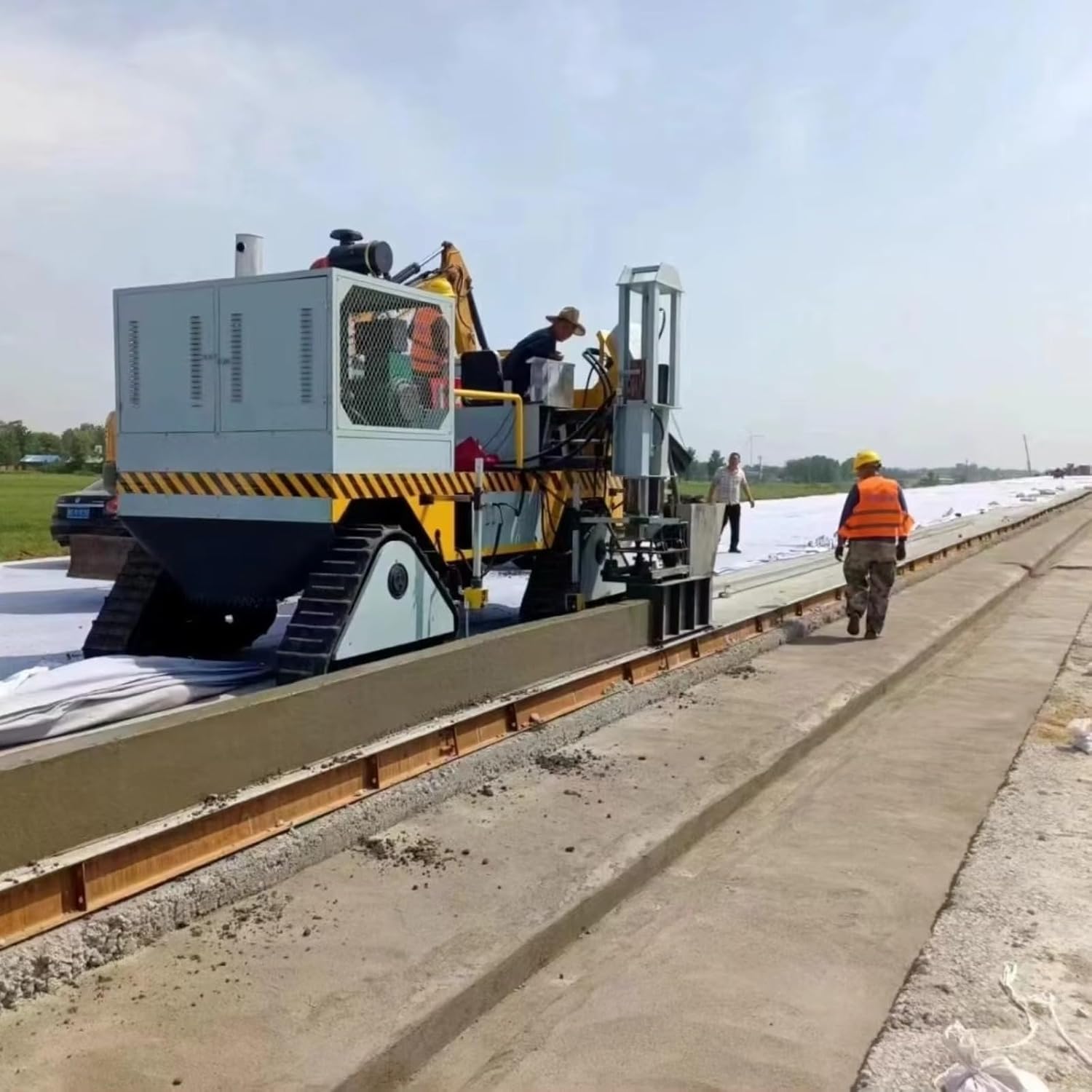 Automatic Concrete Curb Slipform Machine Review: Honest Pros & Cons 2 automatic concrete curb slipform machine review,curb slipform paver worth buying,concrete curb machine pros cons,should I buy a slipform curb machine,best concrete curb paver for contractors,automatic curb machine vs manual forming unboxing and complete package contents
