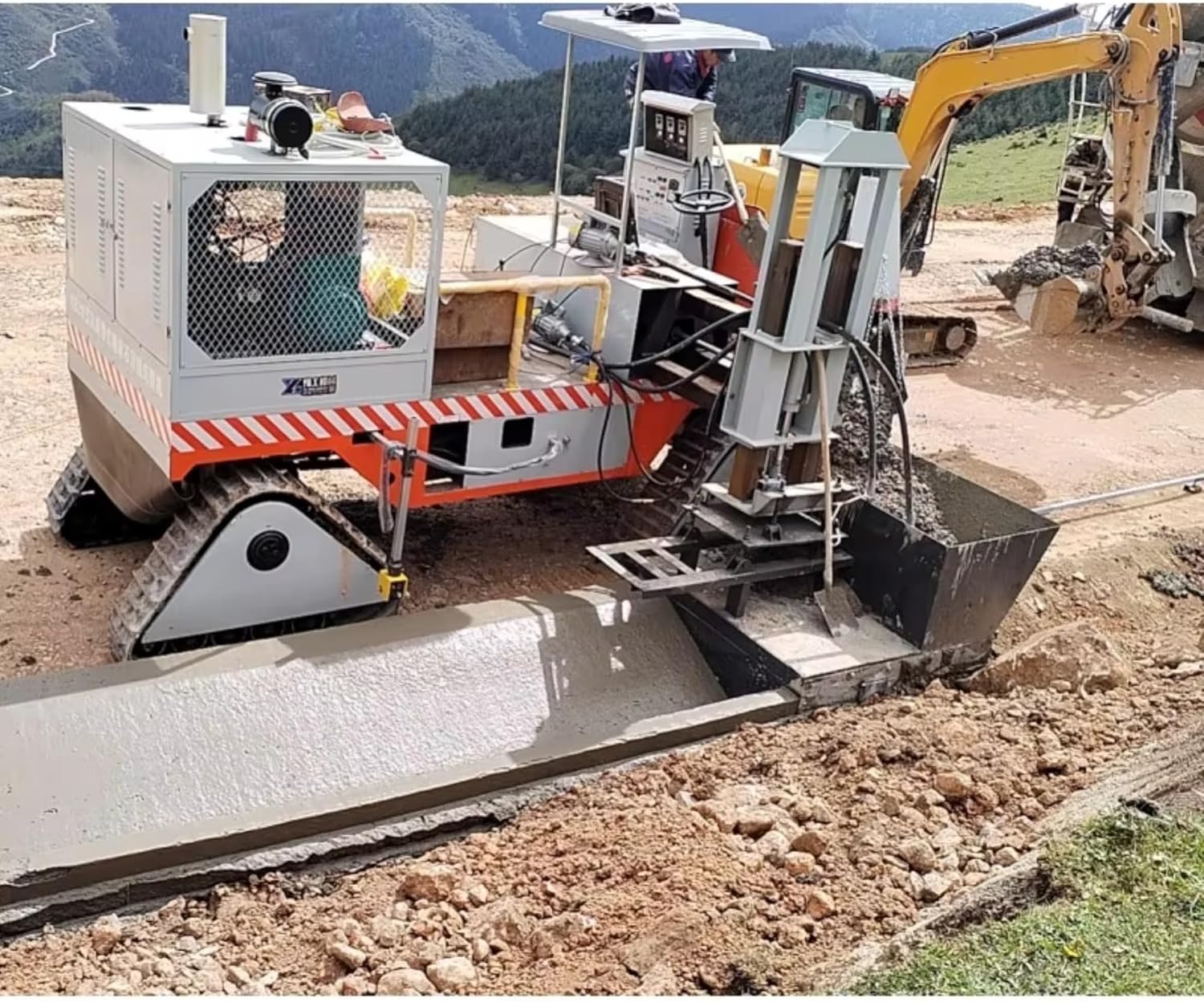 Buy Concrete Curb Slipform Machine Honest Pros & Cons Guide 4 buy concrete curb slipform machine,tracked curb and gutter paver worth buying,hydraulic curb machine vs traditional forms,concrete curb paving machine pros cons,all terrain curb equipment for sale,heavy duty tracked curb machine features performance testing and real-world results